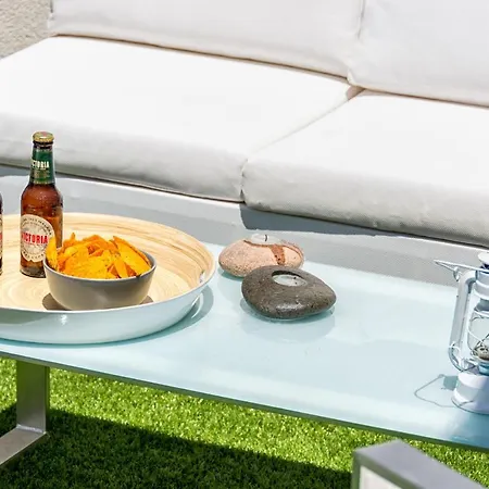 Atico Terraza Privada Piscina Centro Ac Nuevo 1hab Apartment