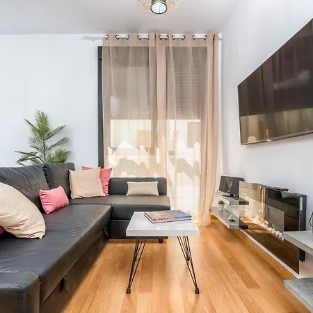 Atico Con Terraza Ac 1Hab En El Centro Y Piscina Comunitaria *