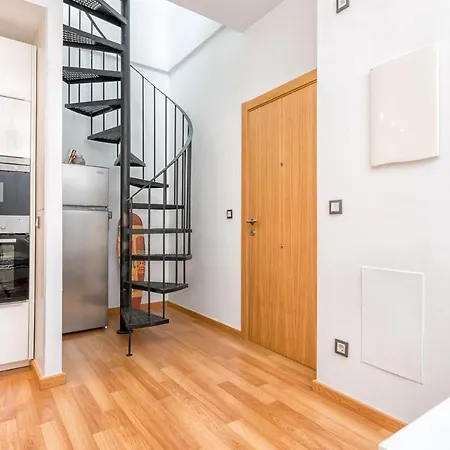 Atico Con Terraza Ac 1Hab En El Centro Y Piscina Comunitaria Apartamento