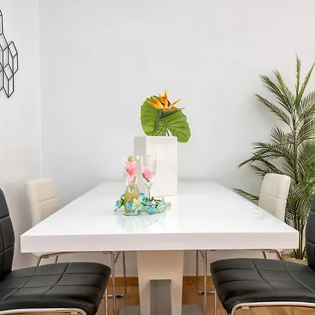 Atico Con Terraza Ac 1Hab En El Centro Y Piscina Comunitaria Málaga