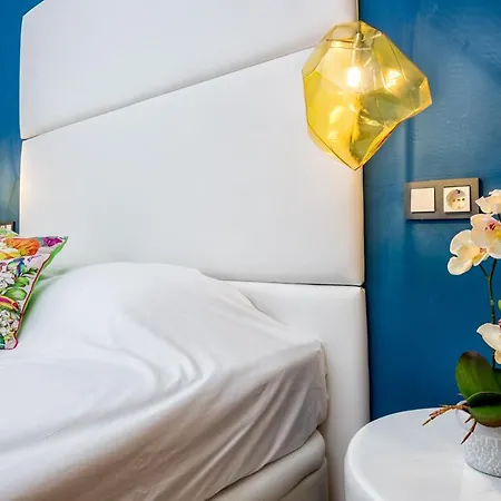 Atico Con Terraza Ac 1Hab En El Centro Y Piscina Comunitaria Apartamento Málaga