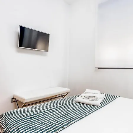 Atico Terraza Privada Piscina Centro Ac Nuevo 1hab Malaga