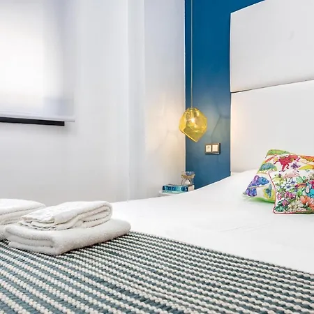 Atico Terraza Privada Piscina Centro Ac Nuevo 1hab Malaga